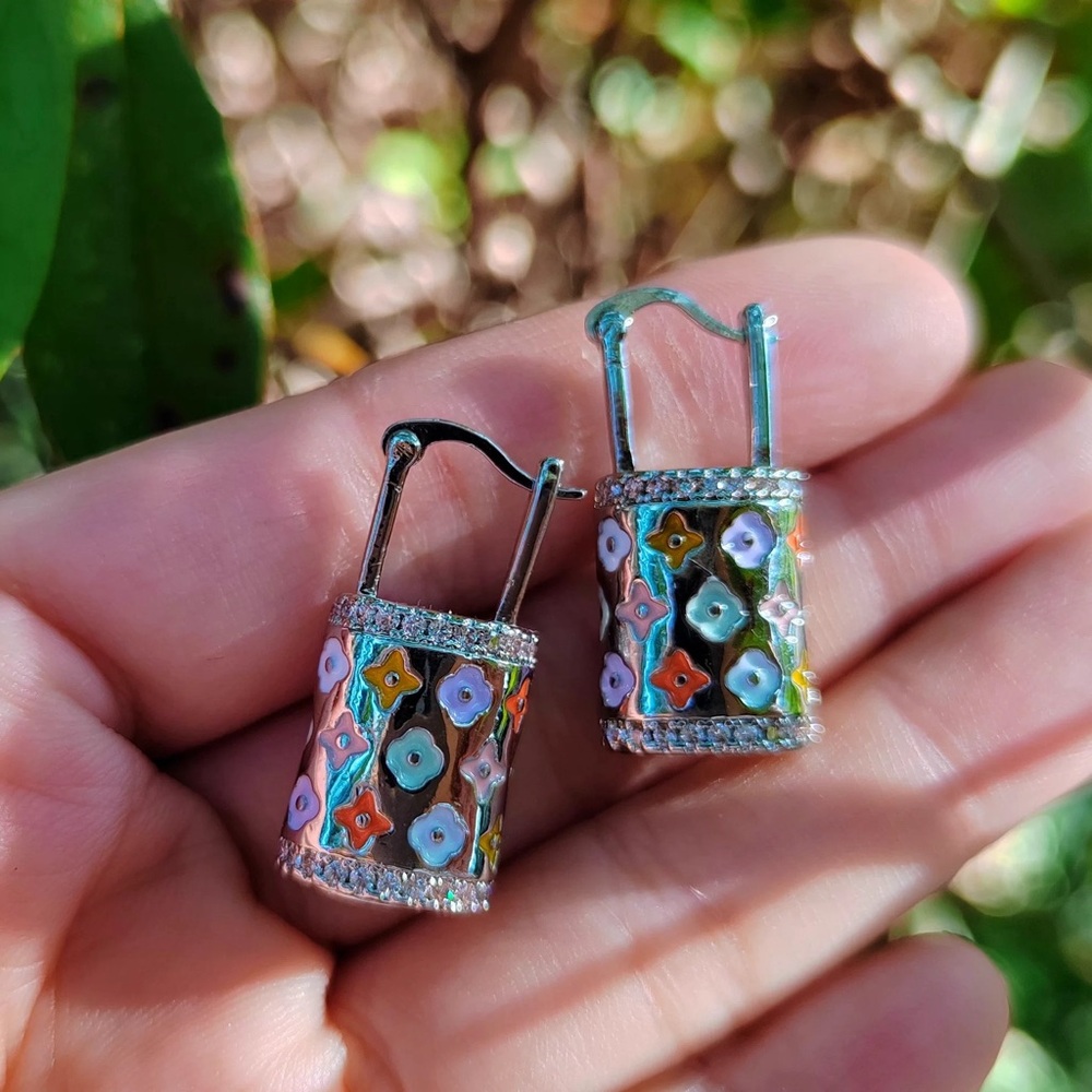 Designer-Style Vjngage Icon Lock Drop Earrings - Silver
